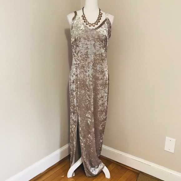 Club London Velvet Maxi Dress - Picture 2 of 8